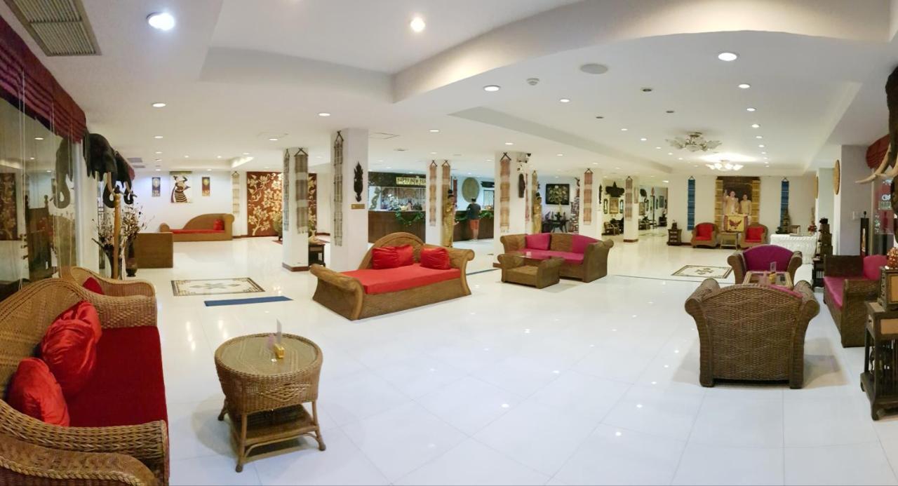 Win Place Hotel Чіангмай Екстер'єр фото